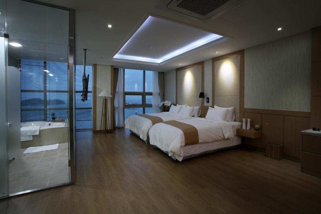 Benikea Hotel Yeosu Room photo